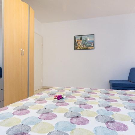 Neda Apartment Punat Exterior photo