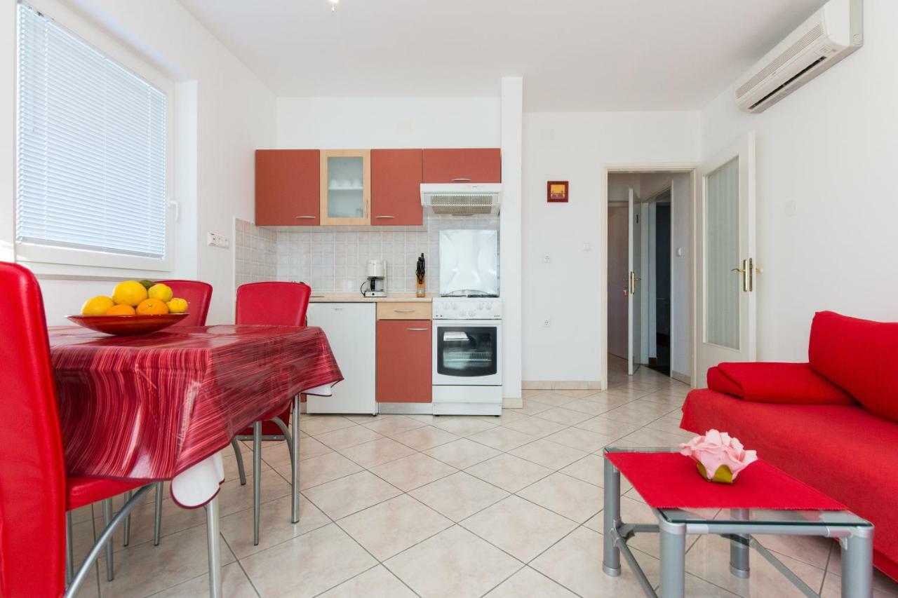 Neda Apartment Punat Exterior photo